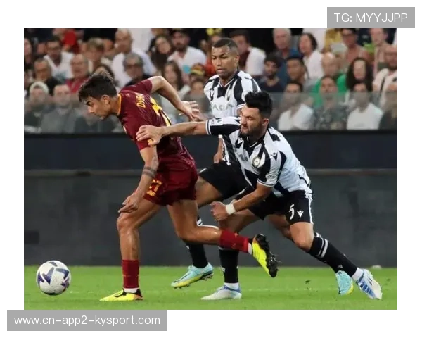 罗马vs科莫：迪巴拉定位球中柱，错失领先机会